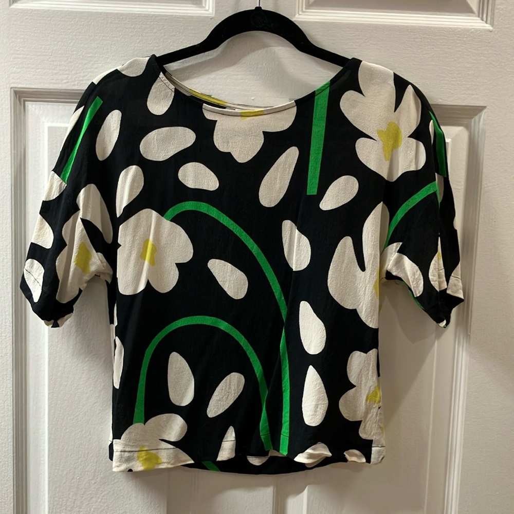 gorman Black Tee with White Floral Print and Green Stems
